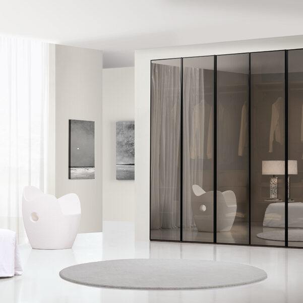 Roupeiro com batente ou fole Vidro Antelio